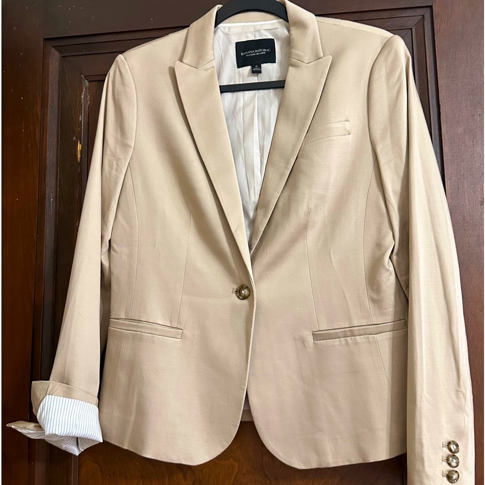 Banana Republic Classic Blazer - Like New Sz 6